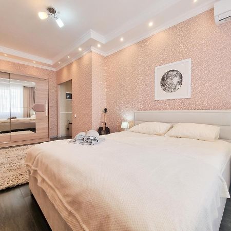 Testemiteanu Apartment, Free Wifi Available Chisinau Ngoại thất bức ảnh